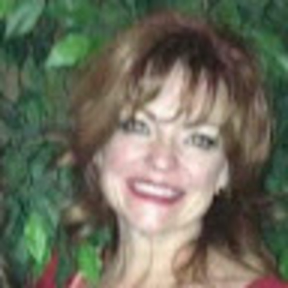 Meet your Posher, Lenee - Picture 1 of 1